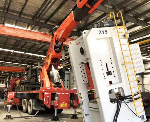 昌乐附近随车吊出租，轻松解决运输难题