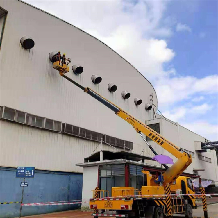 昌乐高空作业车出租服务：专业广告牌安装解决方案