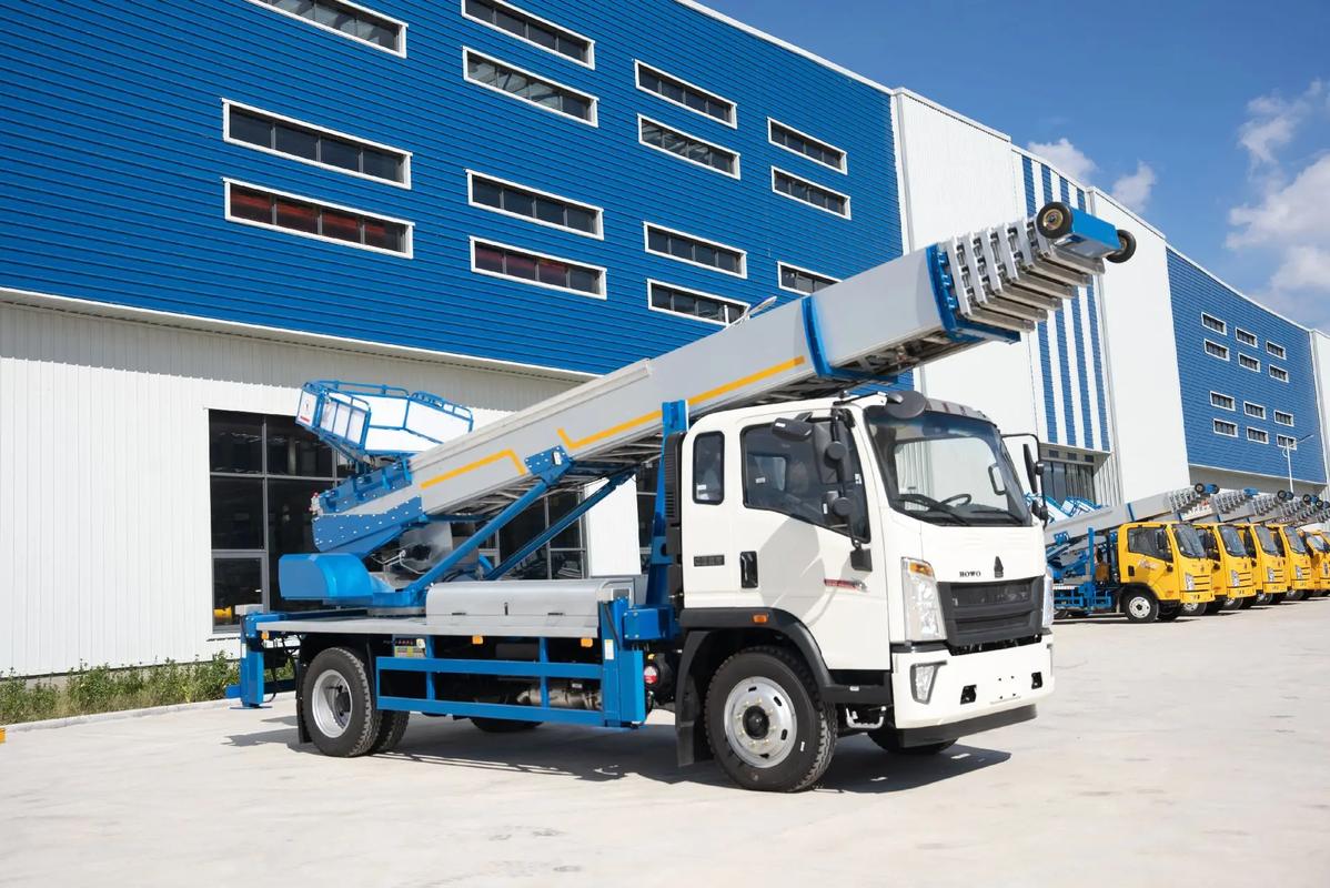 昌乐出租云梯车高空作业车 建筑垃圾搬运